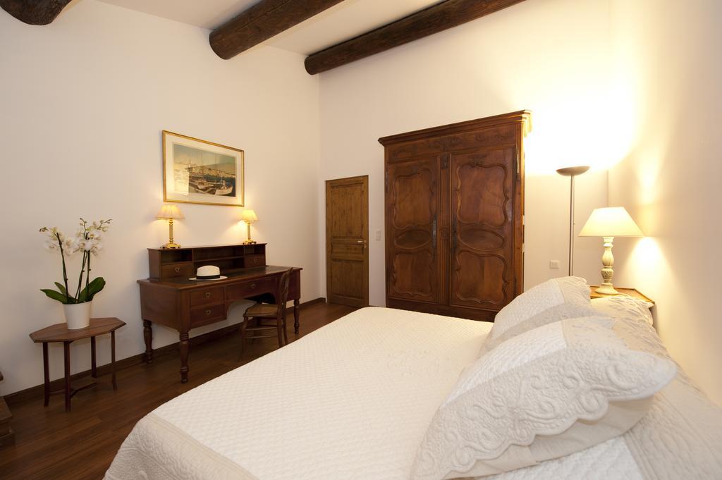 La Maison Du Peintre En Provence Mallemort Habitación foto